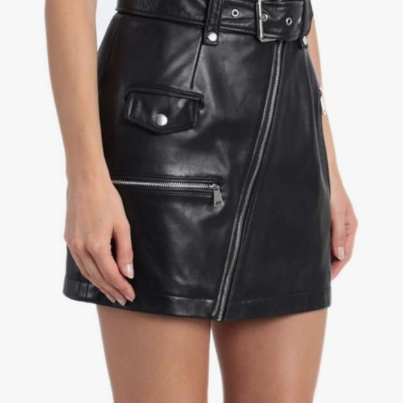 7 For All Mankind black faux leather pleather moto mini skirt zipper detail Sz L - Picture 2 of 11